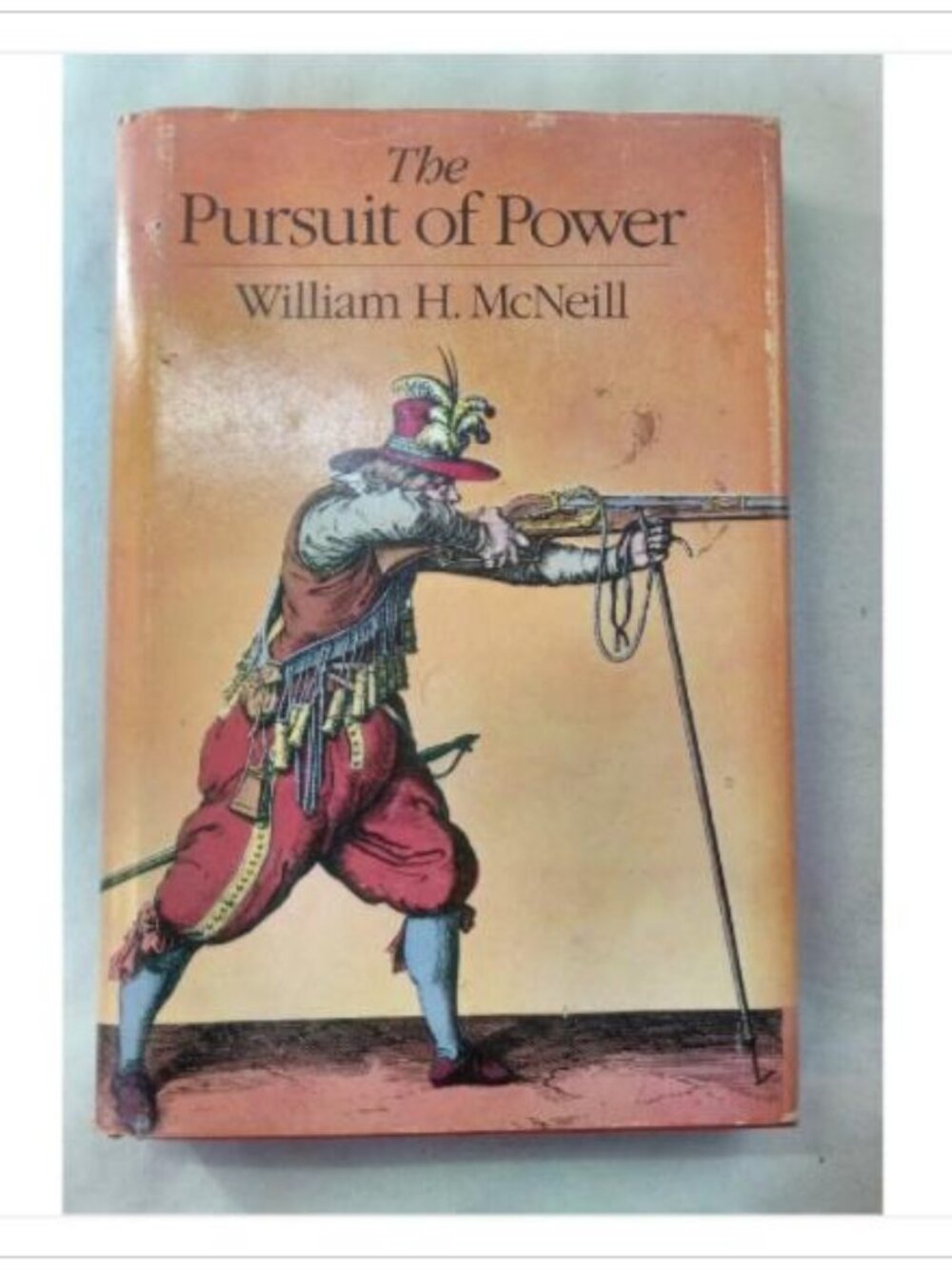 The Pursuit of Power: Technology, Armed Force, and Society since A.D. 1000 Book